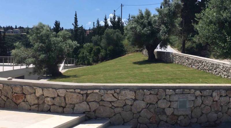 Garden design at Tsoukalades, Lefkada